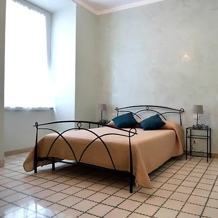 Stendhal Affittacamere 3*